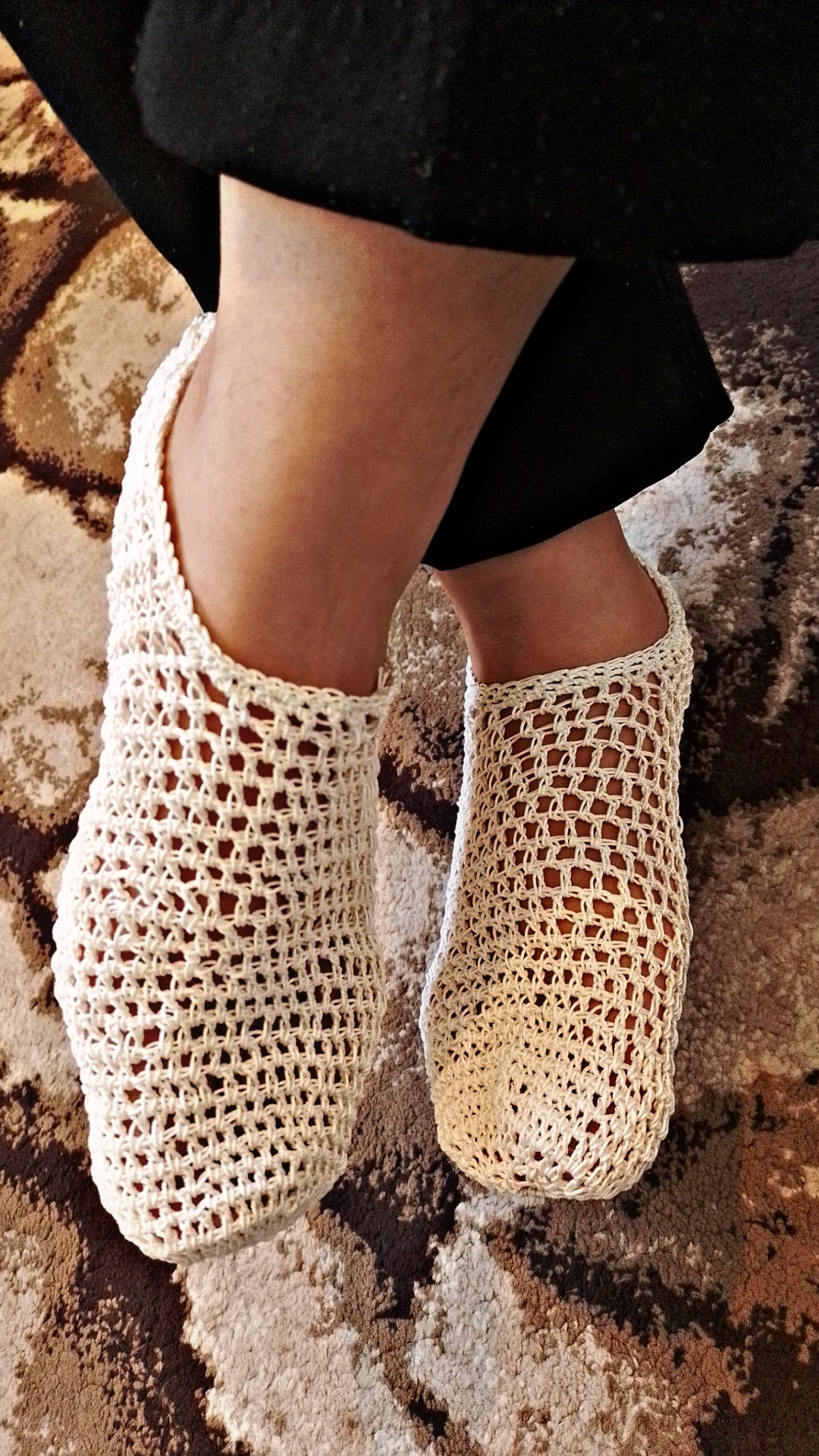 پاپوش ابریشمی ۱۰۰٪خالص و درمانی معجزه‌گر طبیعی برای گرمابخشی، آرامش و درمان سردی بدن