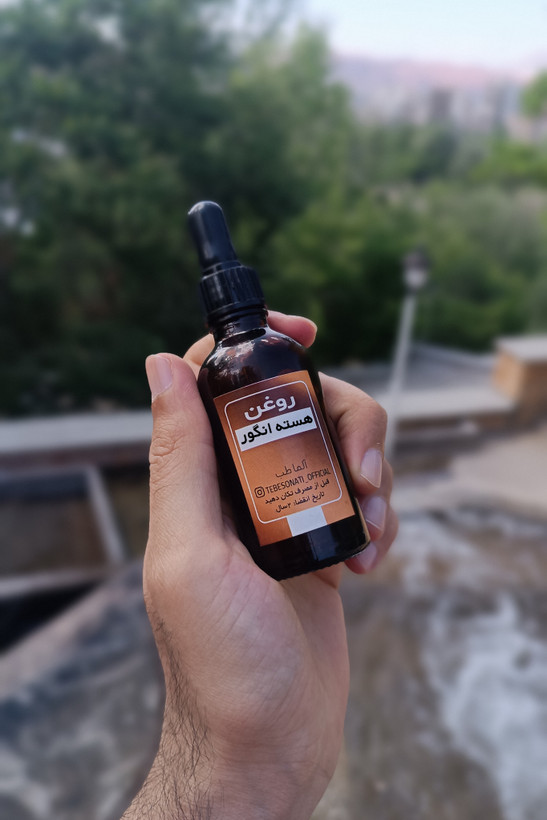 ✨ **روغن هسته انگور ارگانیک | مرطوبکننده چندمنظوره، آنتیاکسیدان قوی | خرید مستقیم با تخفیف ویژه** ✨