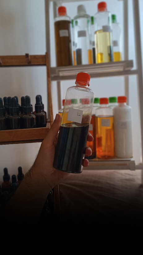 روغن هسته انگور خالص پرس سرد | روغن سبک ضدآکنه | ترمیمکننده پوست و مو | خرید مستقیم