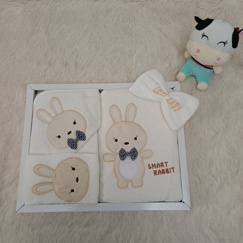 ست سیسمونی ۴ تیکه Lovi Baby جعبهای طرح خرگوش کرمی (تنپوش+کلاهدار+دستی+لیف) بدون پرز و حساسیت نخی نرم اصل با گارانتی - موجودی محدود