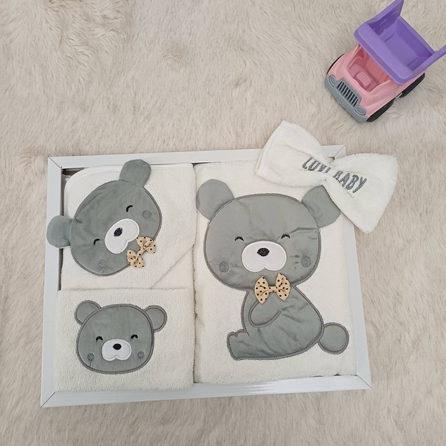 ست سیسمونی ۴ تیکه Lovi Baby جعبه‌ای طرح خرس طوسی (تنپوش+کلاهدار+دستی+لیف) بدون پرز و حساسیت نخی نرم اصل با گارانتی - موجودی محدود